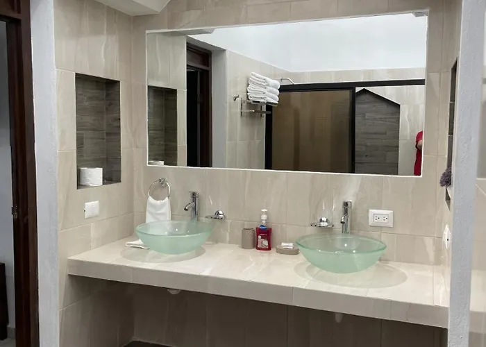 Casa Mel, Excelente Ubicacion, Seguridad Apartamento